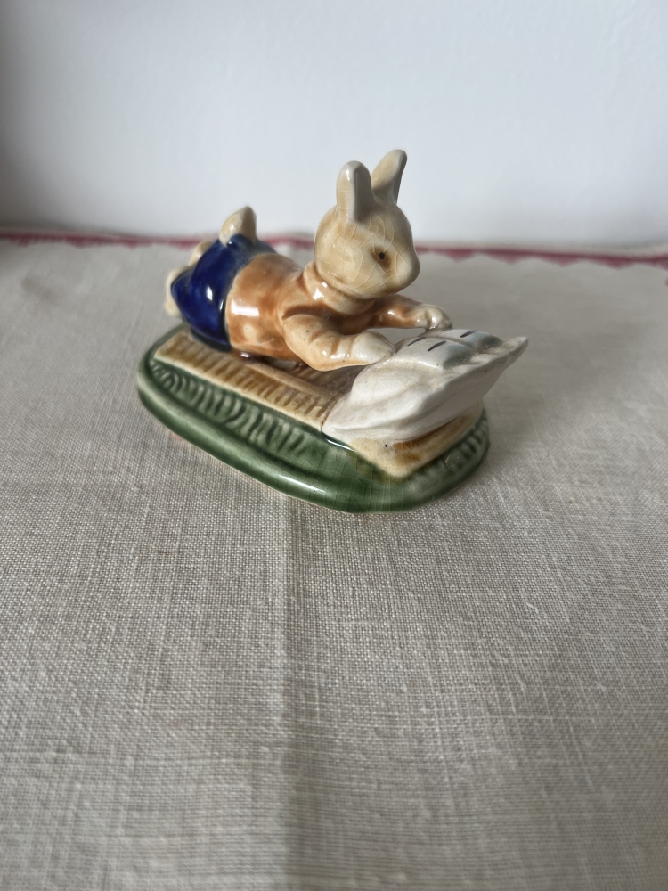 Pierre lapin Beatrix Potter 1970 en céramique vernissée 