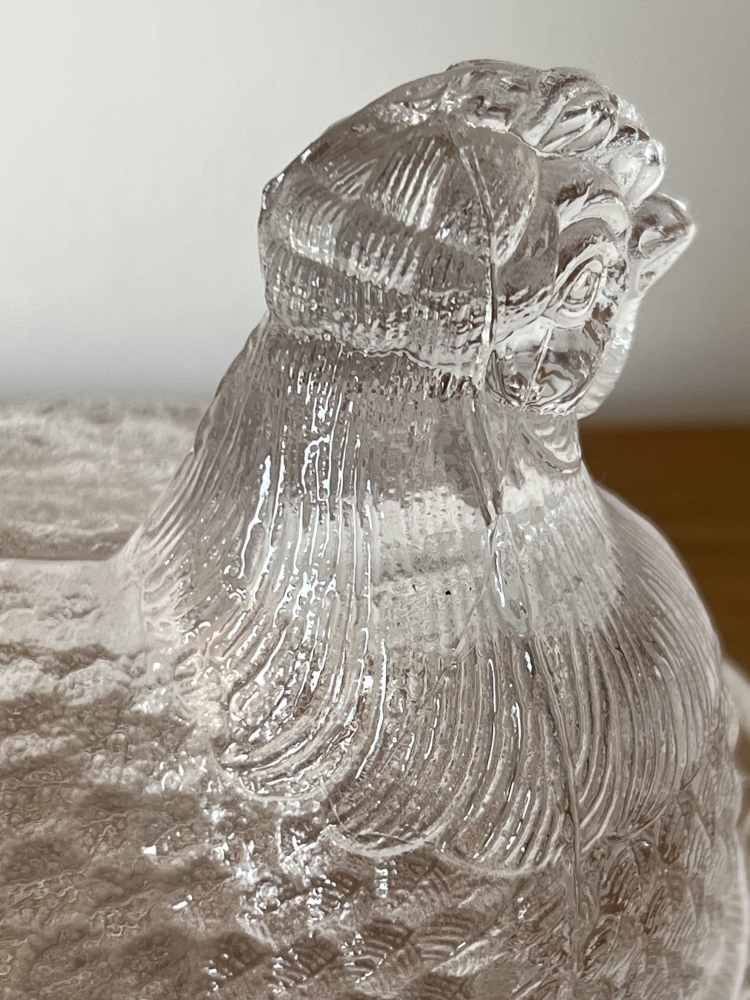 Beurrier cocote en verre moulé pressé 