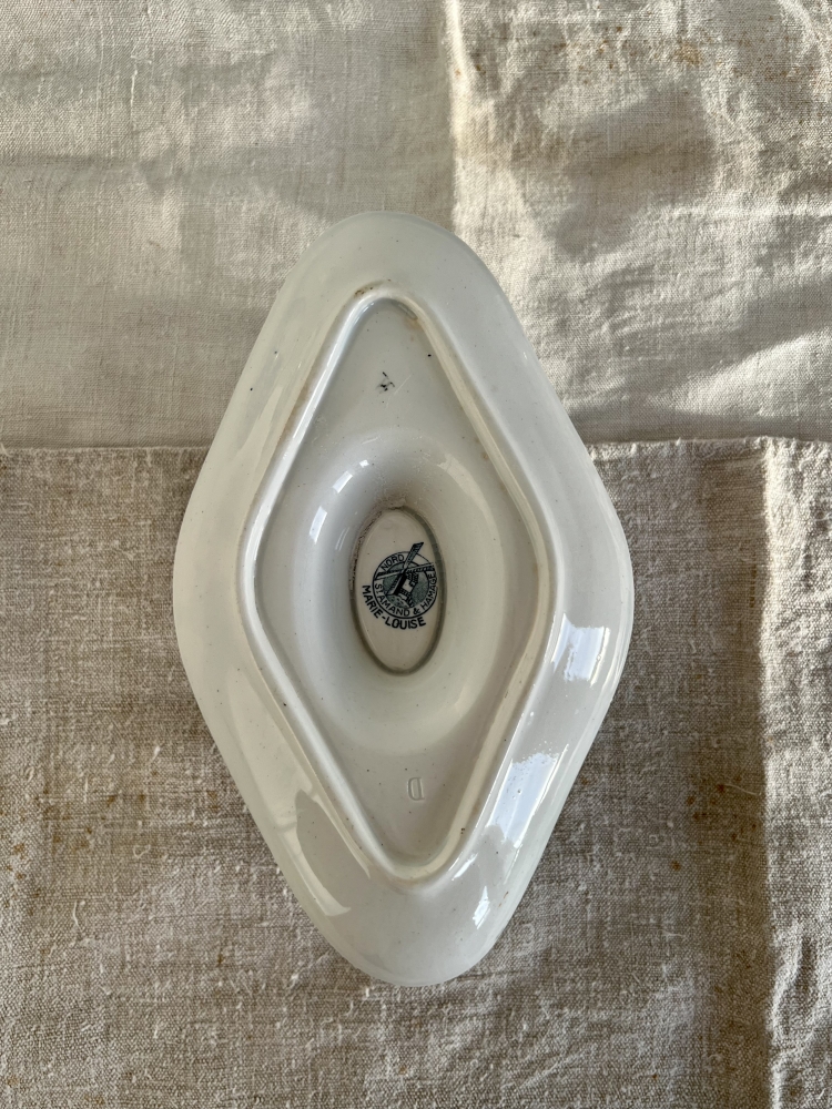 Saucière vintage en faïence estampillée Nord Saint-Amand et Hamage -Modèle Marie-Louise