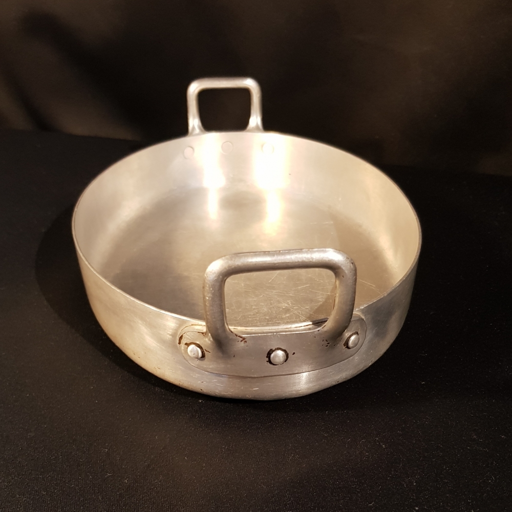 Plat à oreilles en aluminium