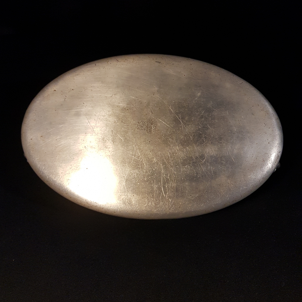 Plat à oreilles en aluminium