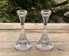 Duo de bougeoirs en verre ciselé vintage 