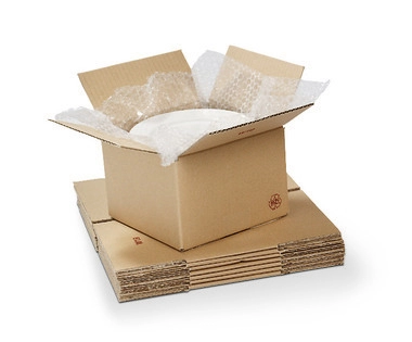 Corrugated folding carton with square bottom