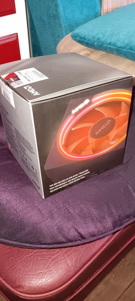 Ryzen 7 3700X Wraith Prism cooler