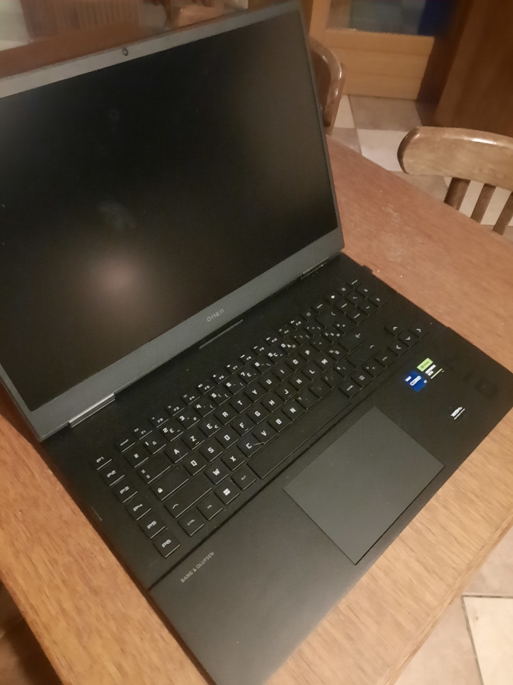 Gamer hp O17  2500€