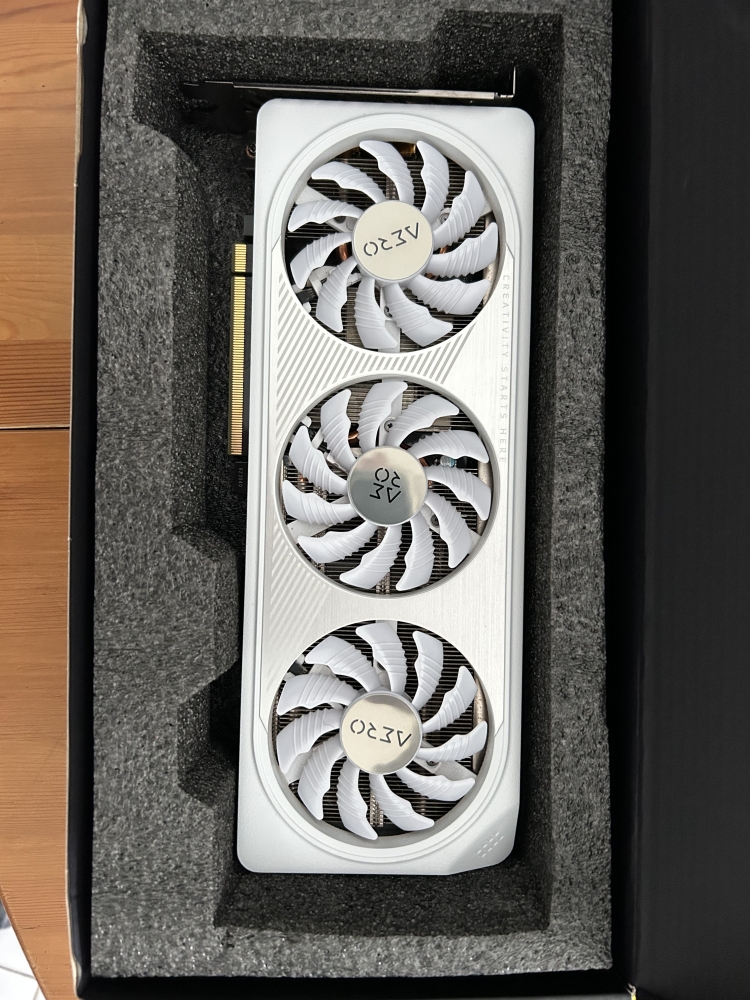 Gigabyte RTX 4060 Aero OC 8Gb