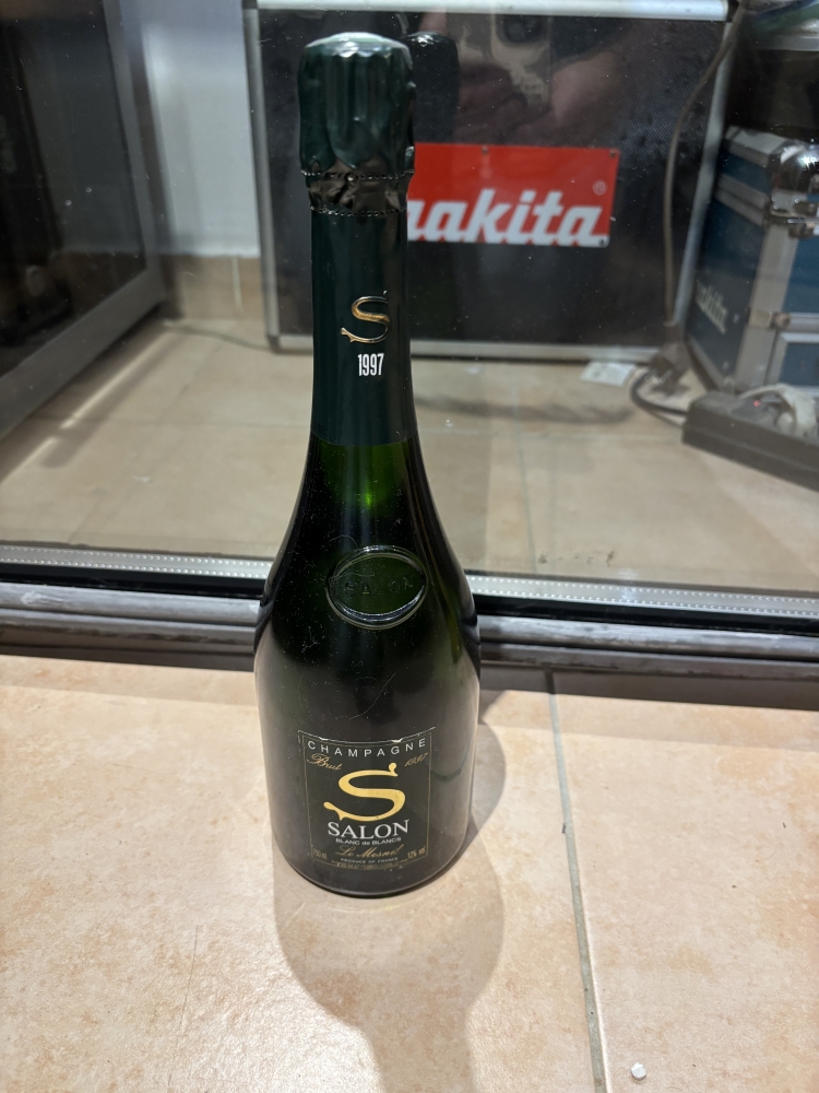 vends champagne bollinger, jacquesson, salon, charles heidsieck, cristal