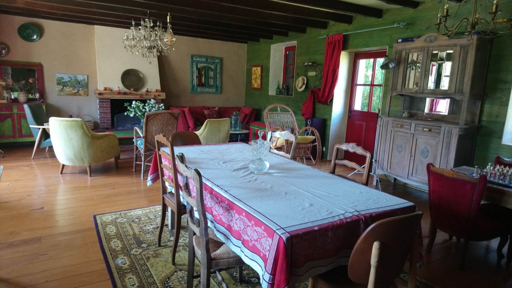 Dans La Maison