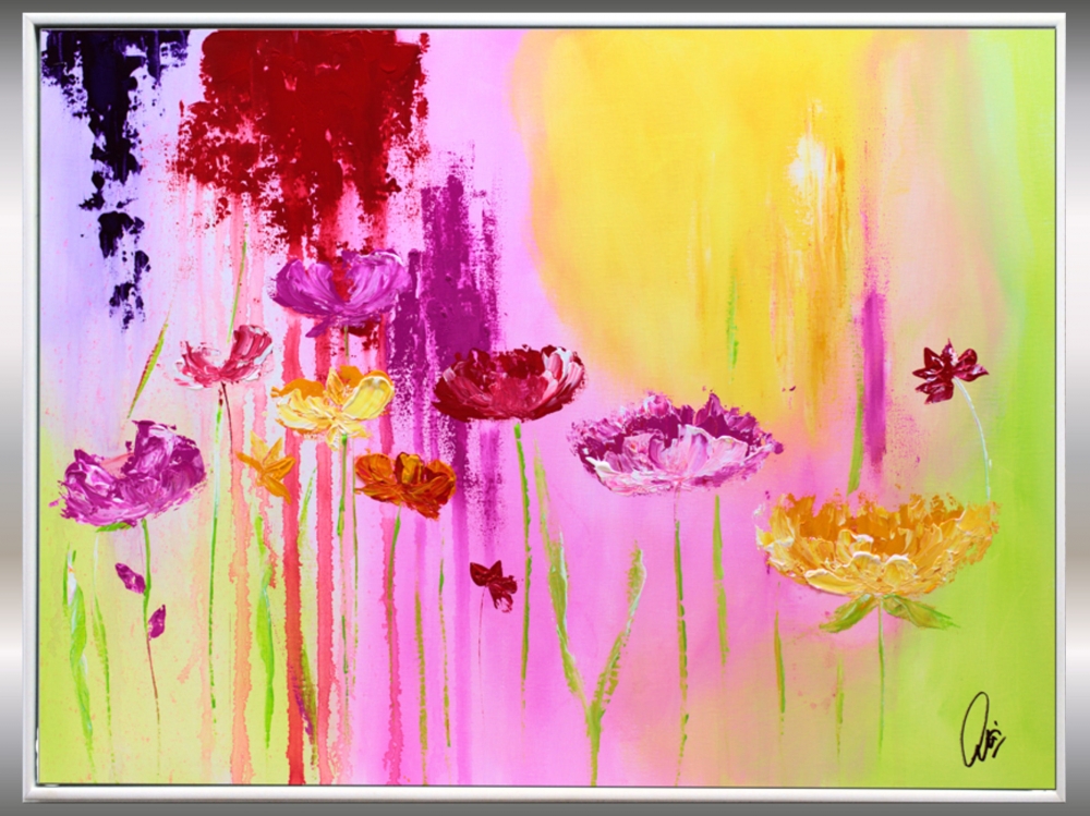 Summer beauties - abstract flowers in frame