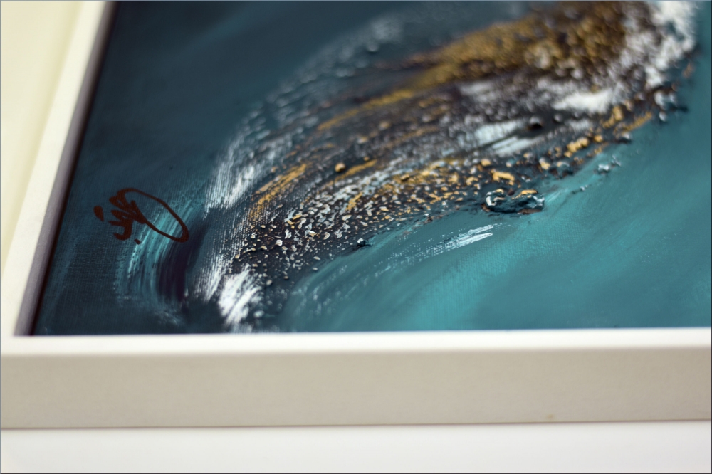 Perfect Wave- Abstract seascape in frame