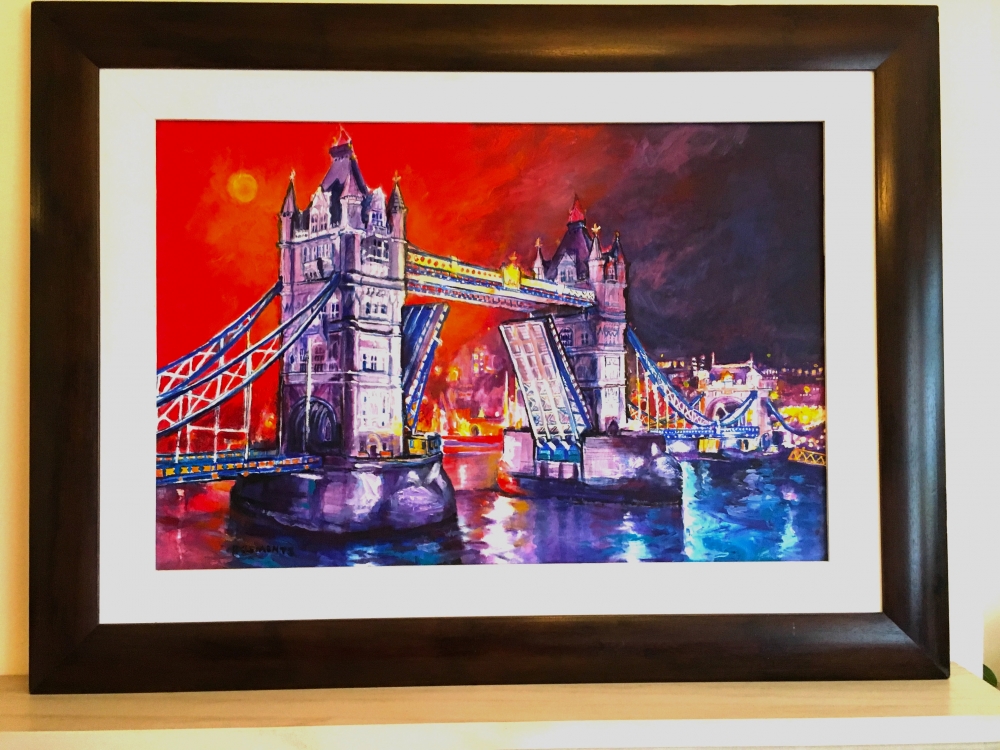 Cityscape of Tower Bridge opening