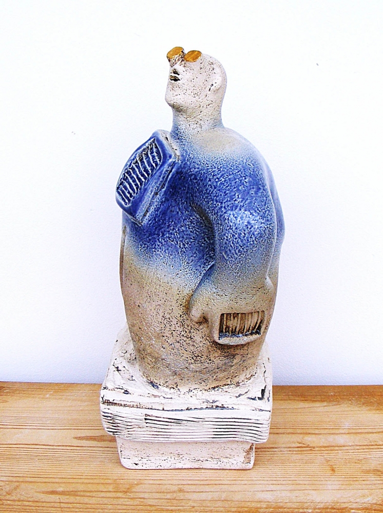 Stargazer Figure - Looking for Life, Metis - Ceramic Sculpture