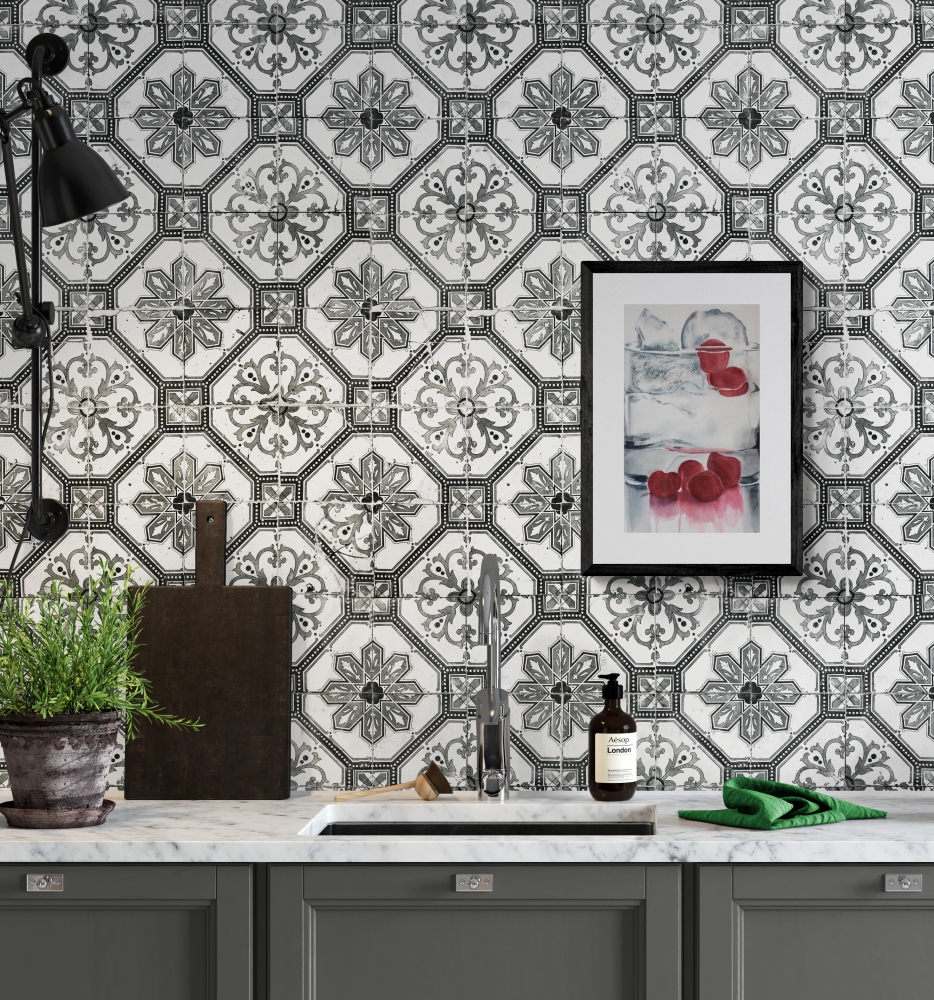 Where seduction begins 