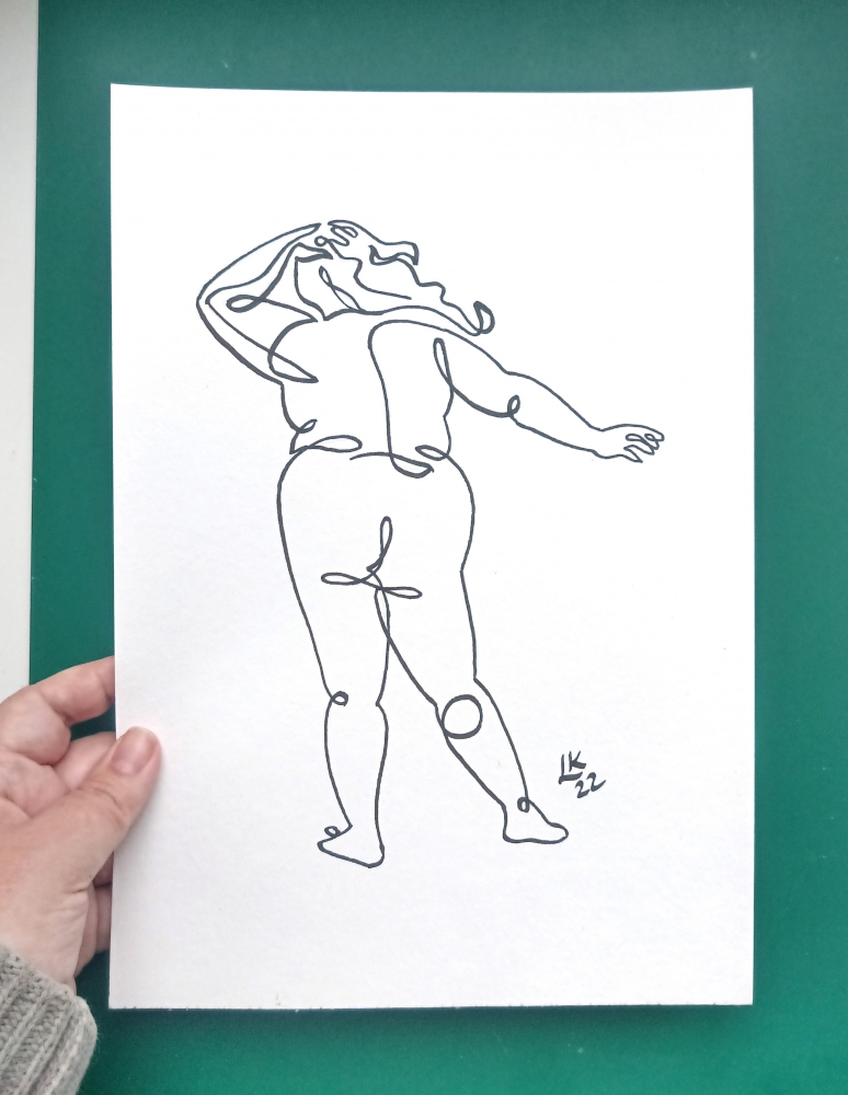 One line drawing of woman #1