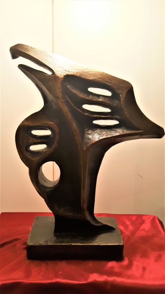 Air's King inspired from Aboriginal people from Canada, 18.5x13.3x3.5 inch, 26 pounds 