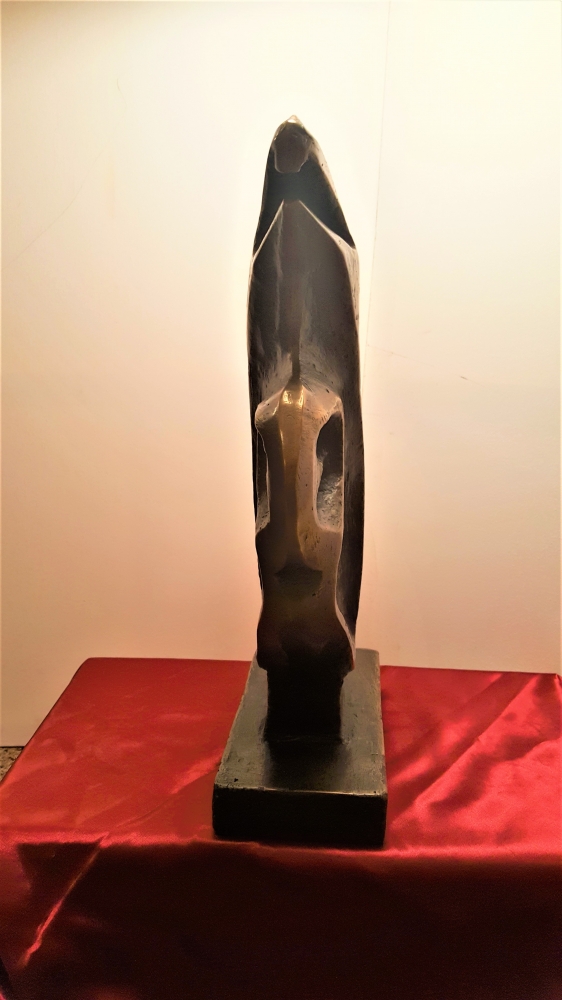 Air's King inspired from Aboriginal people from Canada, 18.5x13.3x3.5 inch, 26 pounds 