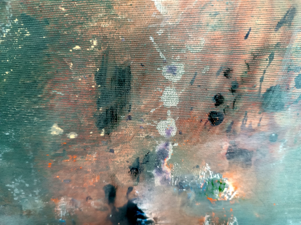 Echoes of an eternal space