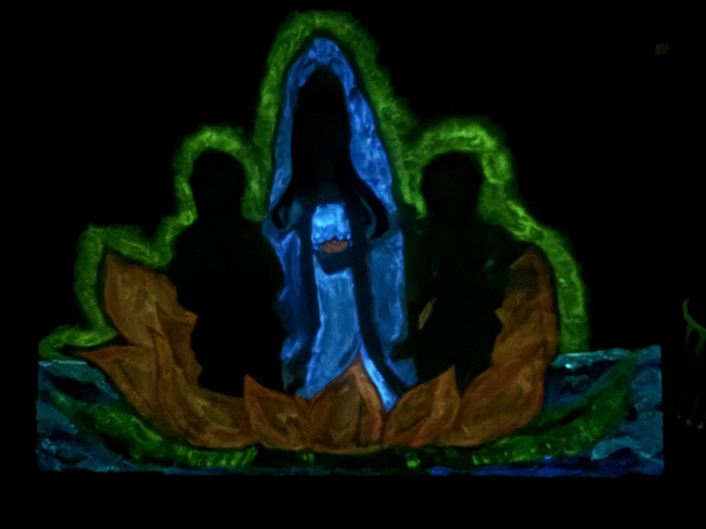 Family Reunion in the Afterlife with the Goddess of Mercy