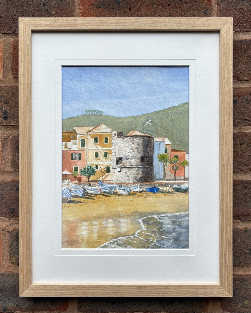 SUNNY ITALIAN FISHING VILLAGE