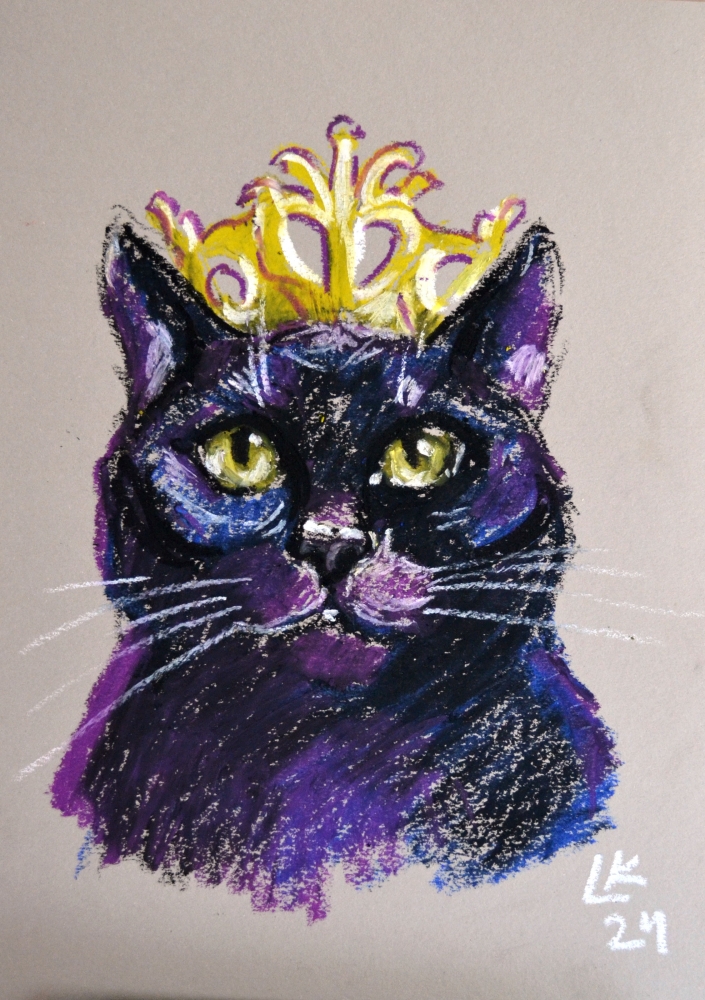 Black cat in crown