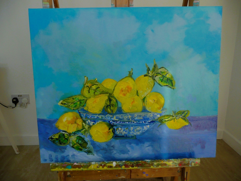 Lemons in blue bowl