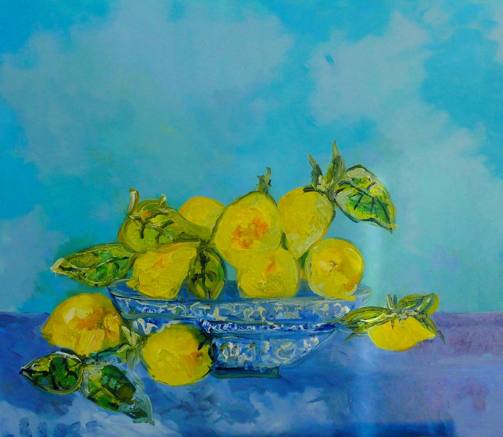 Lemons in blue bowl