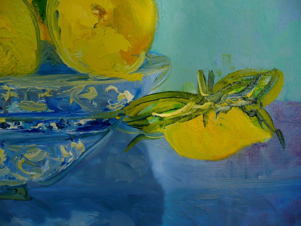 Lemons in blue bowl