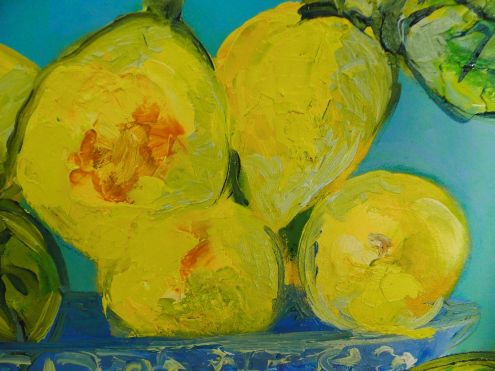 Lemons in blue bowl