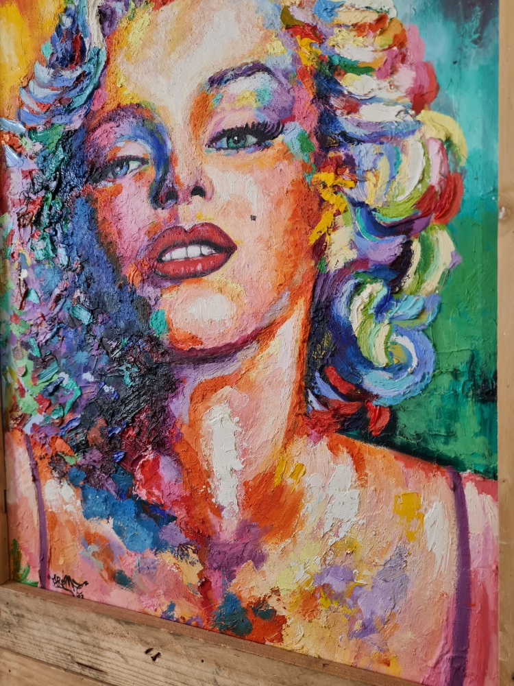 3 dimensional painting of Marilyn Monroe 