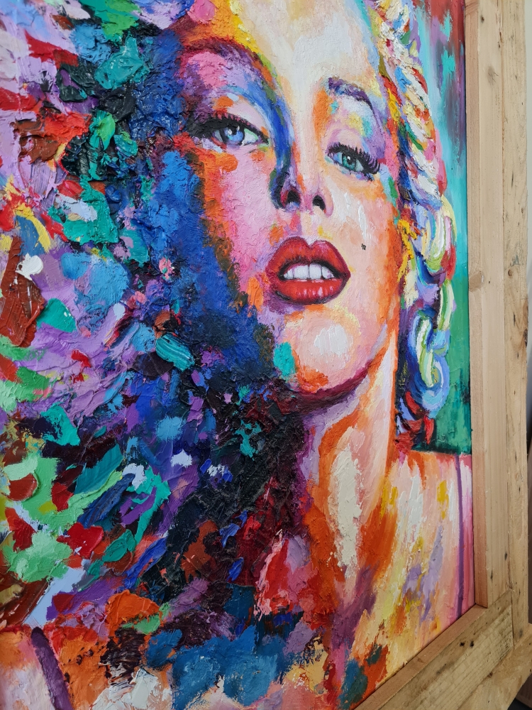 3 dimensional painting of Marilyn Monroe 