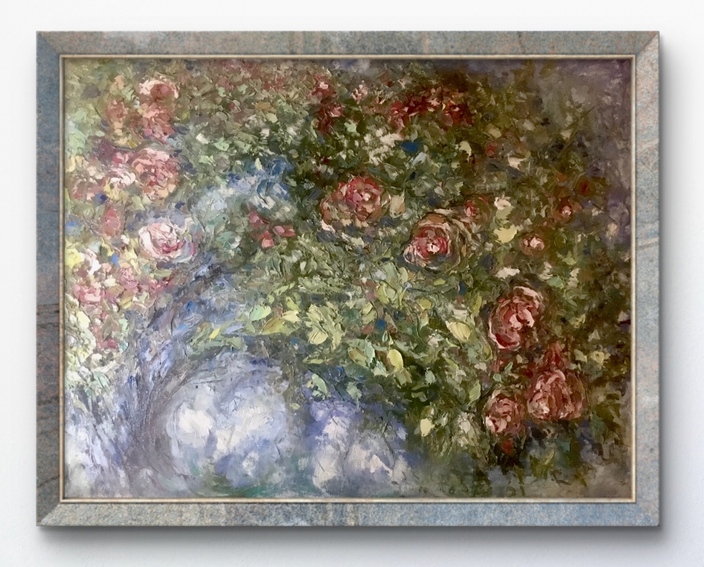 The Roses Dream in Moonlight