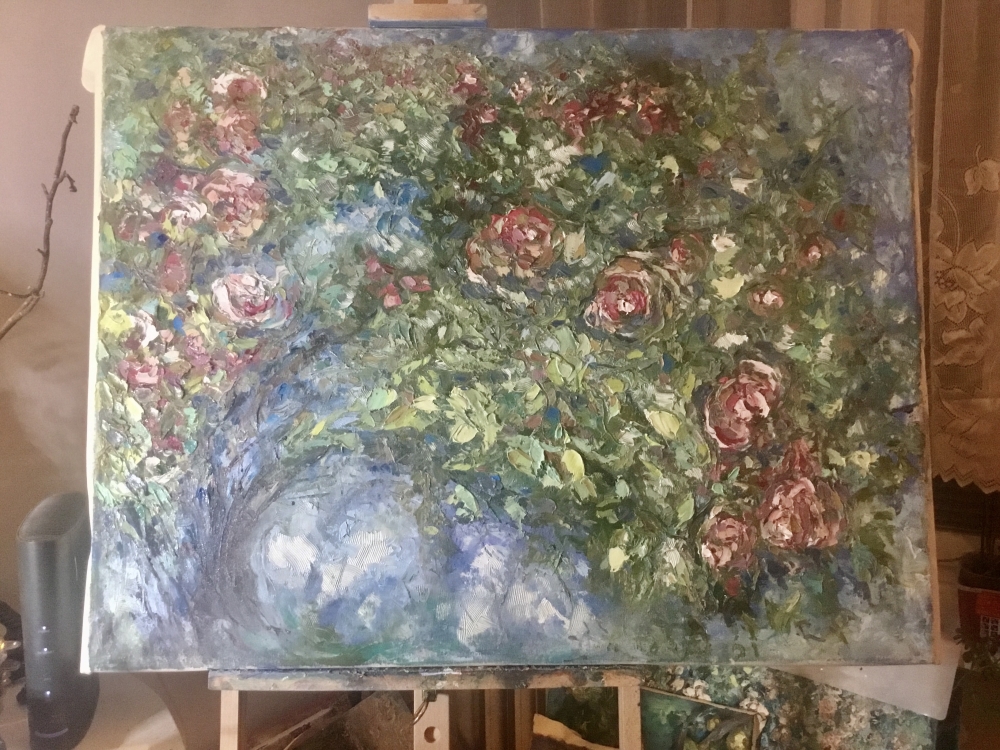 The Roses Dream in Moonlight
