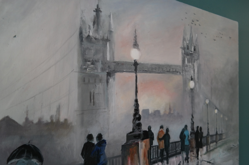 Tower bridge foggy 