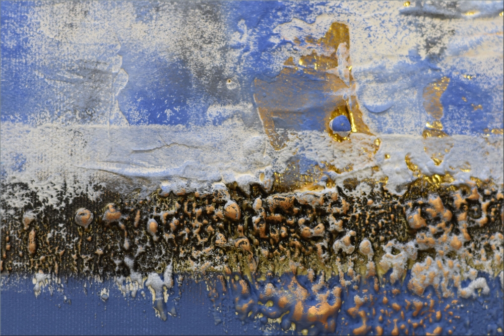 Blue Horizontal