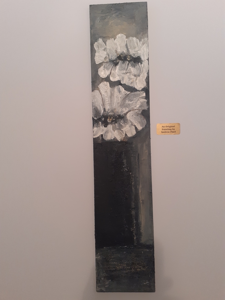 White flowers in black vase(2)