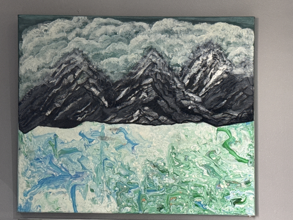 Mountains with frozen ocean 