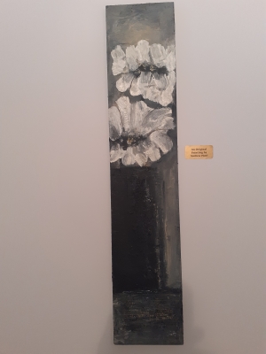 White flowers in black vase(2)