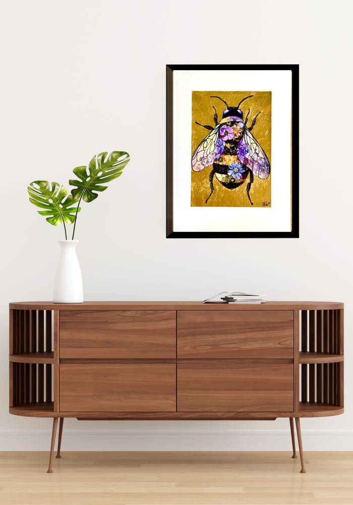 \"Bee on Gold\"