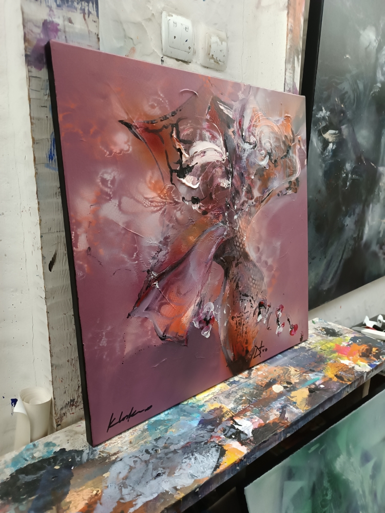 The Reverie of Petals in Kafka’s Twilight