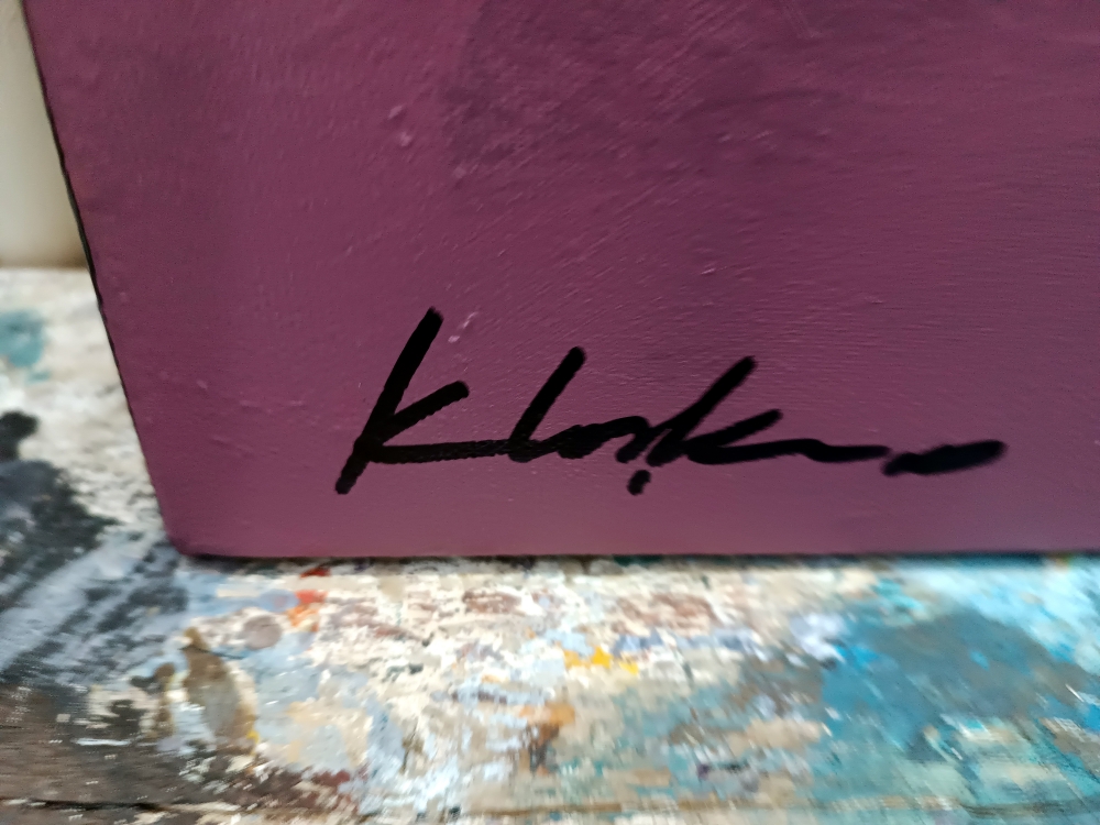 The Reverie of Petals in Kafka’s Twilight