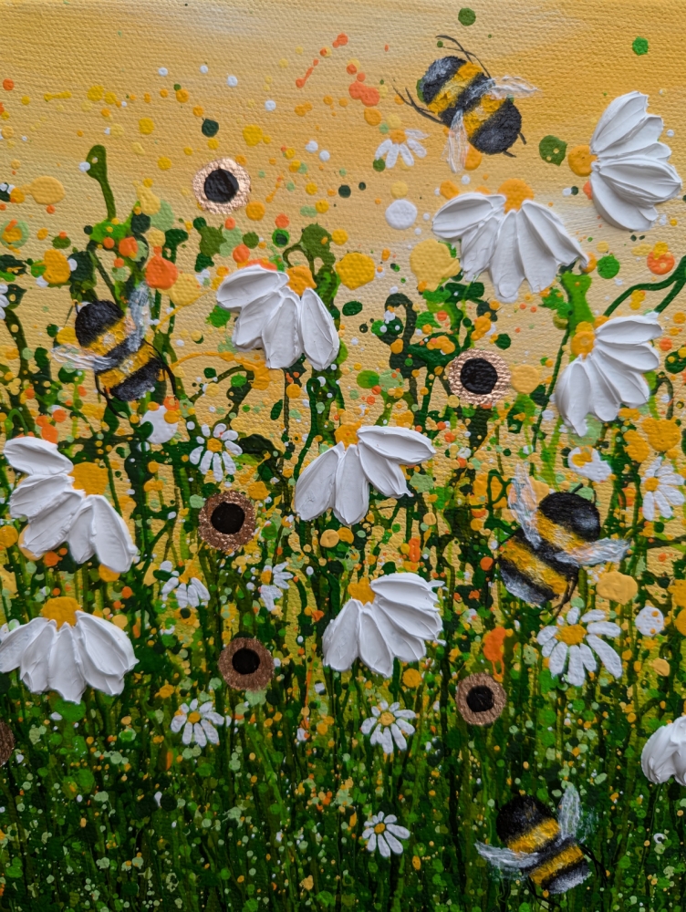 Bee utiful Dawn – Golden Hour