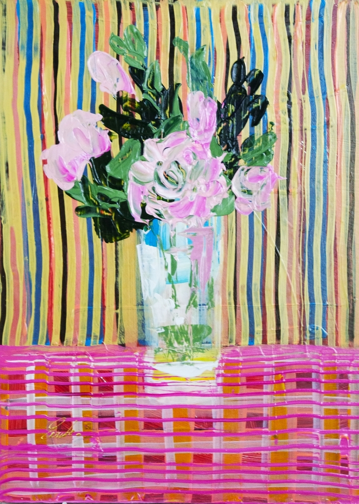 Pink flowers in vase on table expressions 800