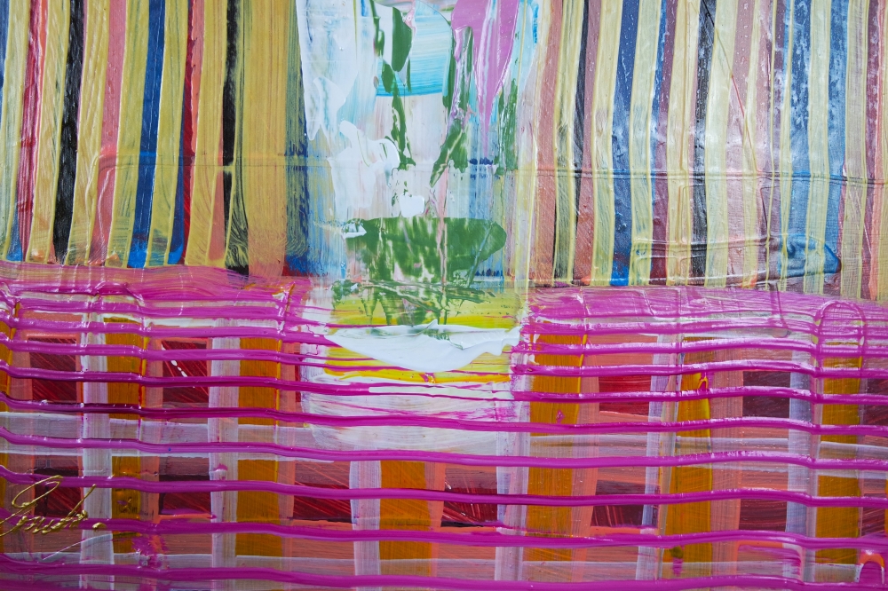 Pink flowers in vase on table expressions 800