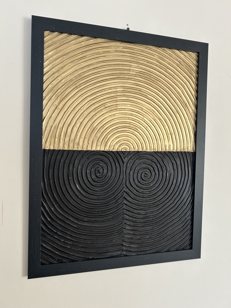 Dialogue of Spirals. Contrast