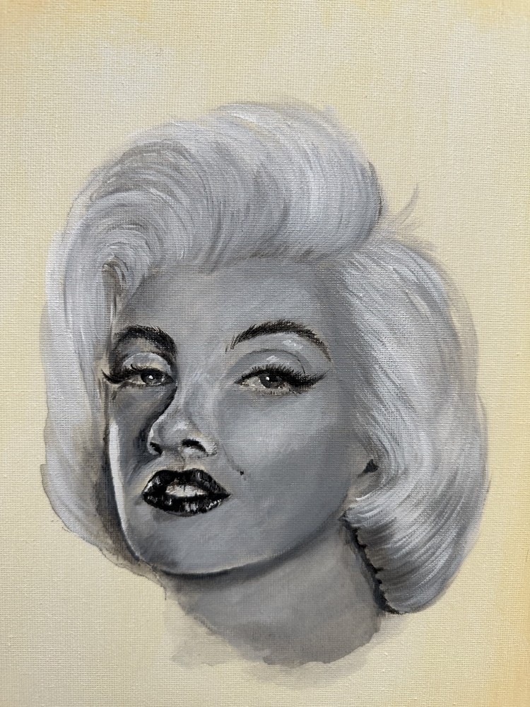 Marilyn- silver gaze