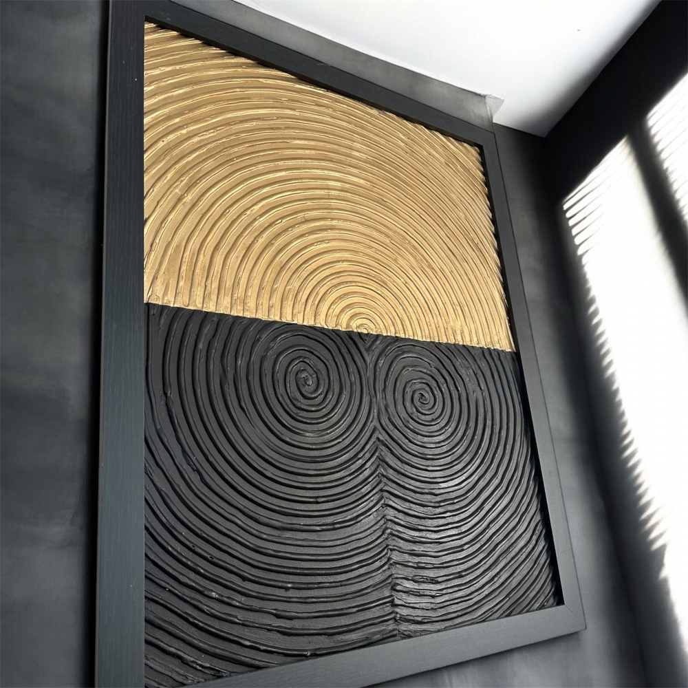 Dialogue of Spirals. Contrast