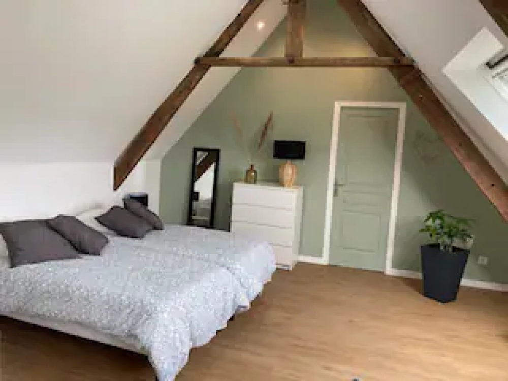 Au grenier - Appartement cosy rénové avec soin à 50510 Hudimesnil