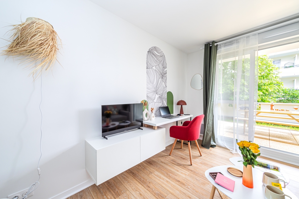 Appartement à Massy Palaiseau pour 1 à 2 personnes, TGV RER B et C à 400m, Parking, Terrasse ensoleillée, à 30 min de Paris