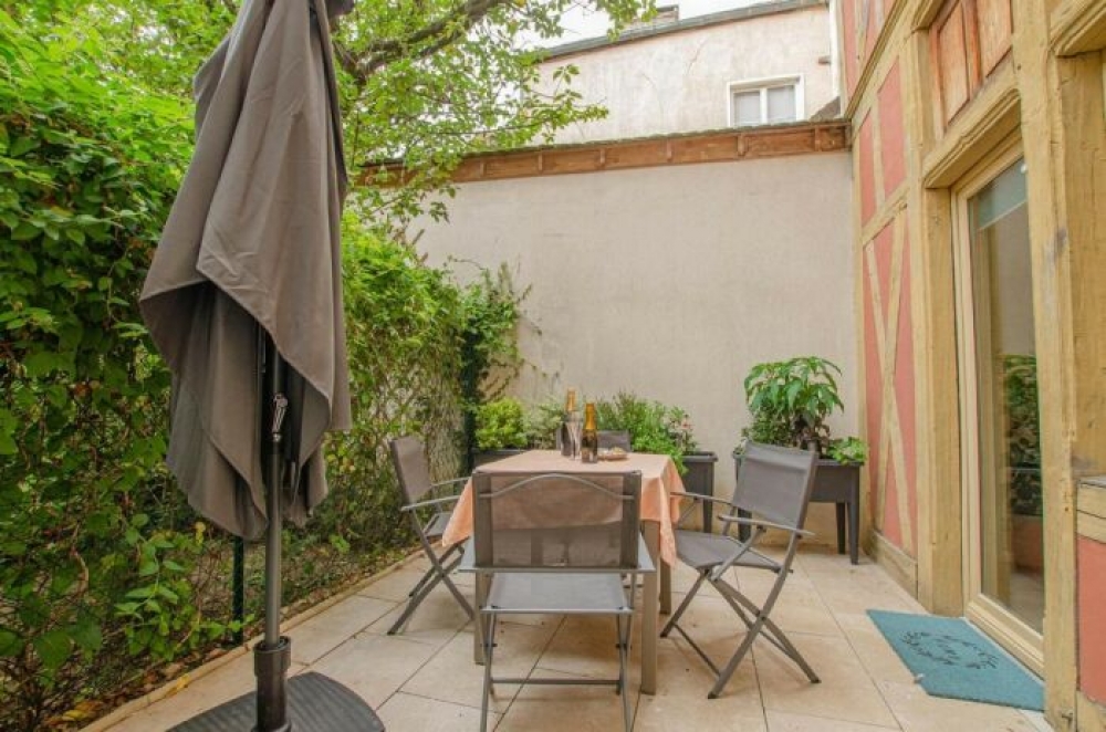 Superbe appartement avec terrasse privée dans le centre-ville