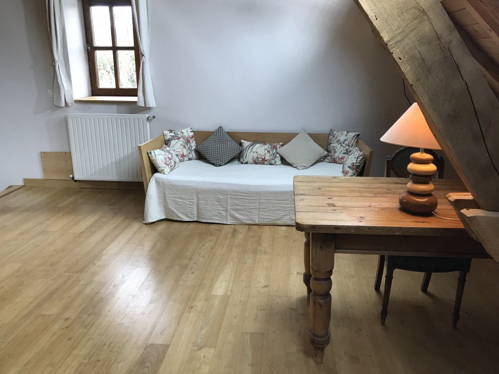 Chambre d'hôtes en pleine nature avec piscine naturelle, sauna et table d'hôtes